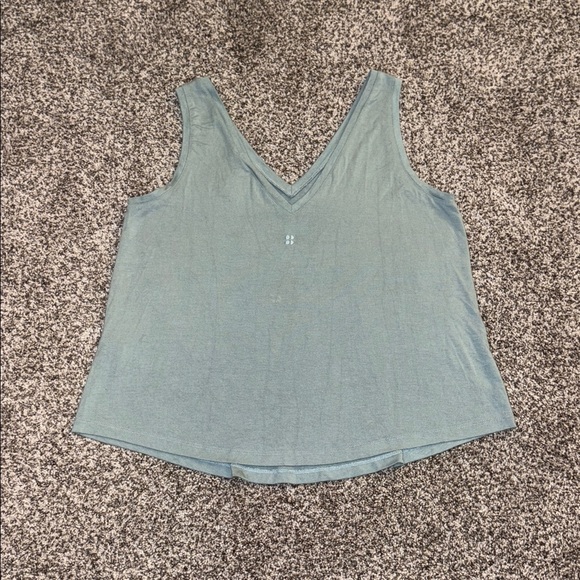 Sweaty Betty Wave Holistic V-Neck Tank Top in Blue - Picture 5 of 6